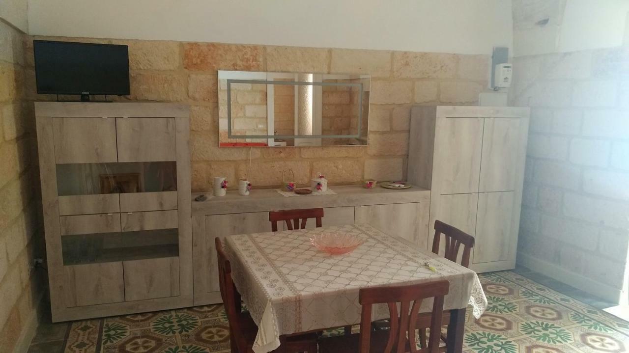 La Terrazza Sul Castello Appartement Palmariggi Buitenkant foto