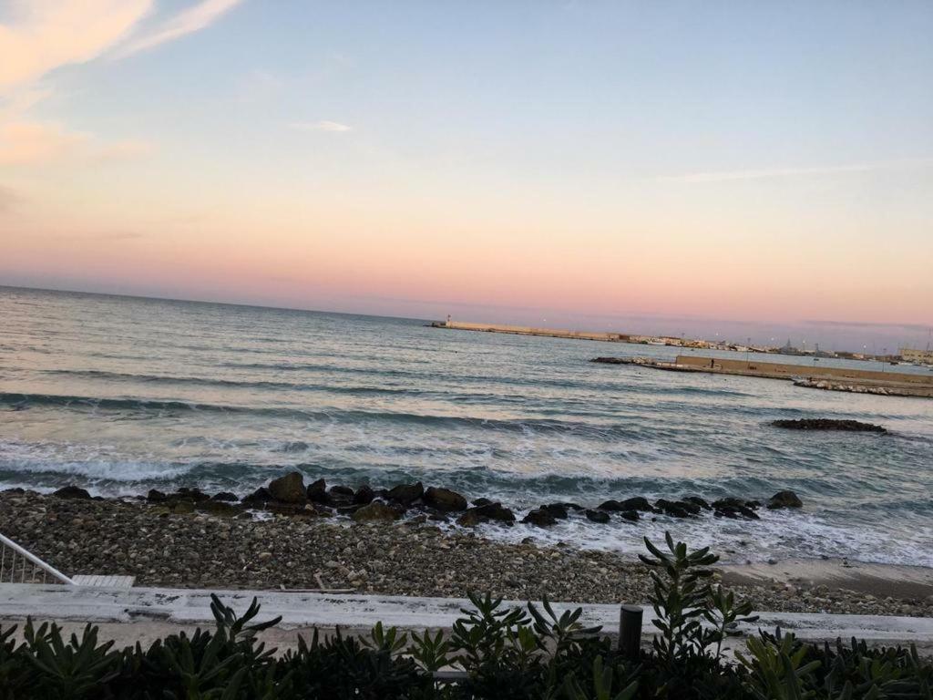 La Terrazza Sul Castello Appartement Palmariggi Buitenkant foto